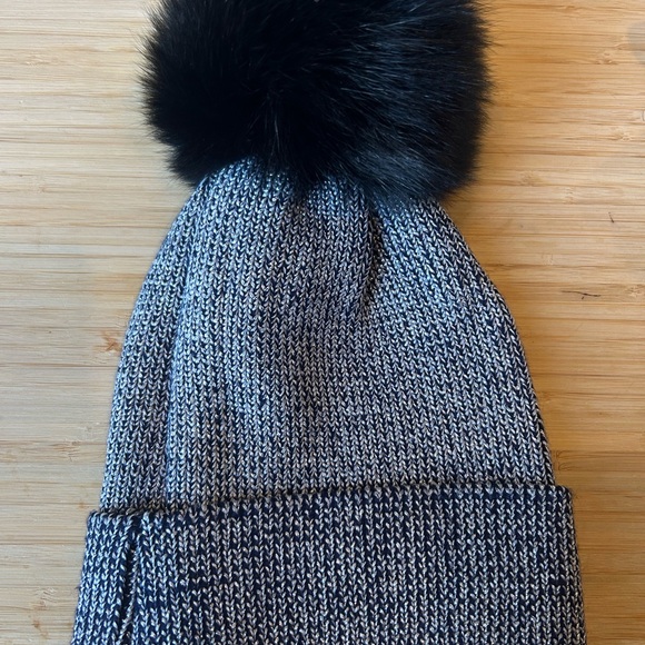 Women’s Winter Hat - Picture 2 of 2